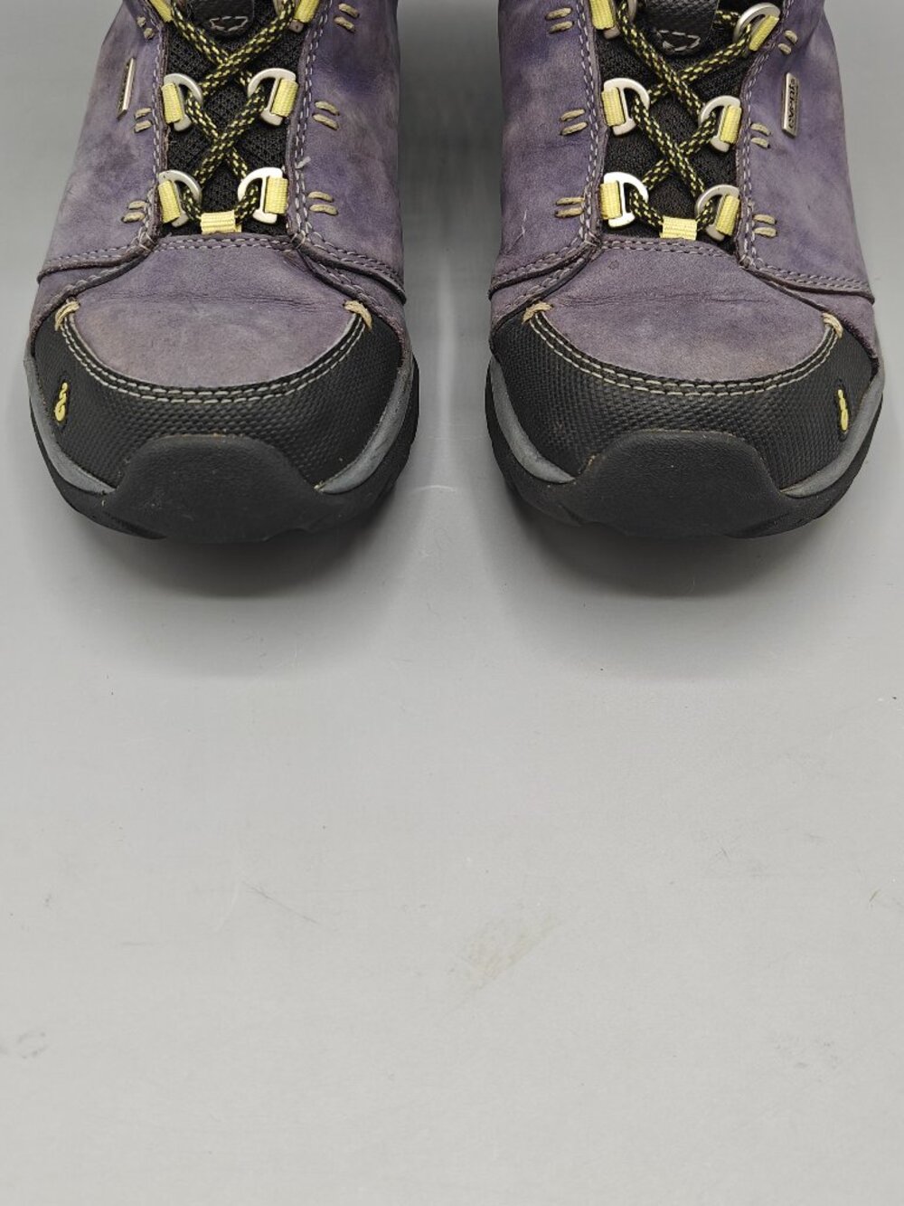 Ahnu Montara High Waterproof Women's Size 7.5 Vibram Hiking Boots Purple - Picture 3 of 12